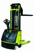 apilador electronico  para 1400 kilos mastil  triplex